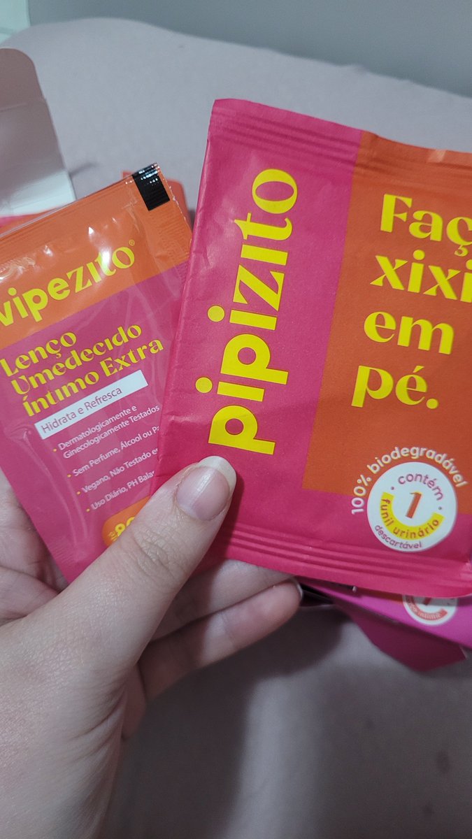 ErikaAthayde's tweet photo. Pipizito, ou coisas do gênero
Muito tempo em fila e não saberemos como vai ser pra ir no banheiro, então vamos na prevenção e ficar limpinhas sem perrengue 
Foram 10 funis e 15 lencinhos, 44,50 https://t.co/JAyOmnCxUM