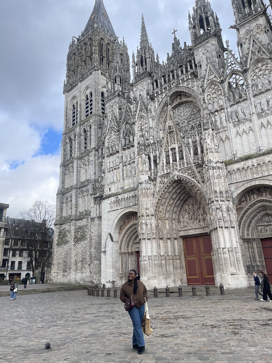 KassandraE86076's tweet photo. Yaoundé 
Genève 
Rouen https://t.co/QPsb6tbIVL
