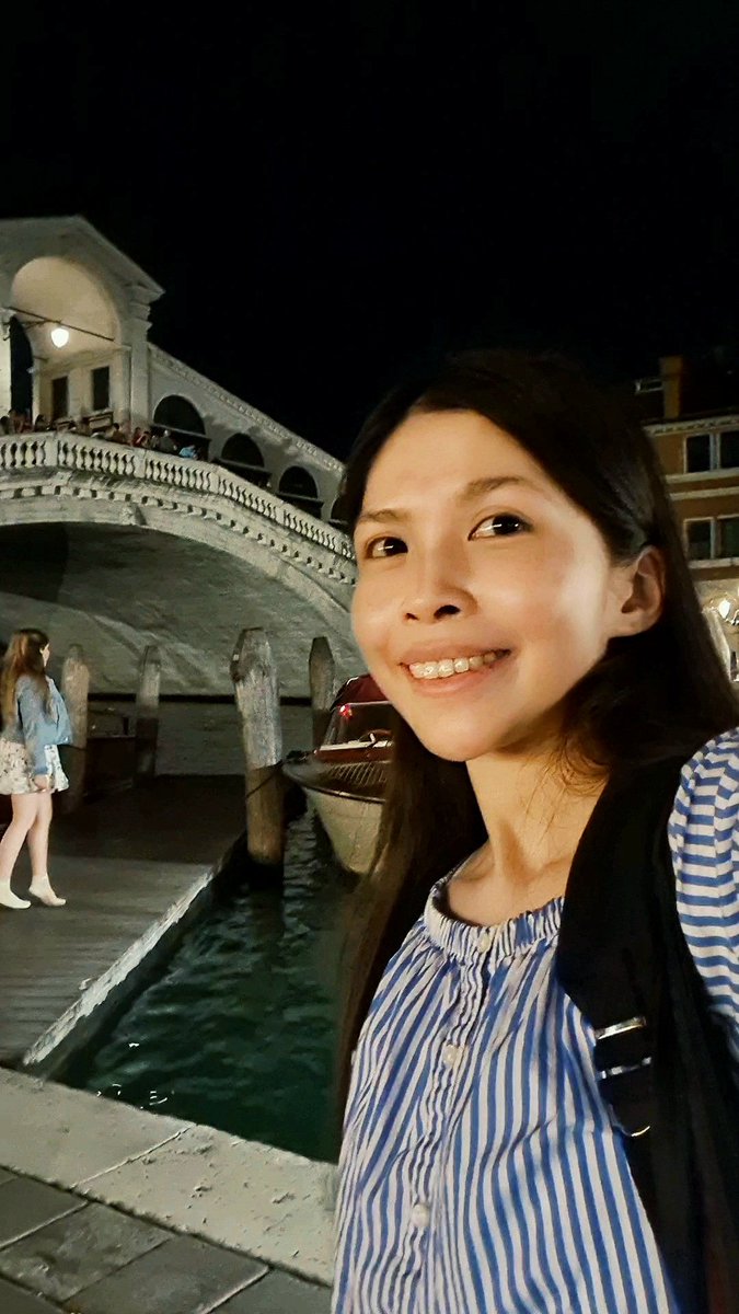 TraMi_Nguyen's tweet photo. When in Venice, Italy ๐ฎ๐น
A rich variety of birds spotted in Venice. ๐ฆ๐ฆ
From graceful egrets to nostalgic rubber ducks โ and then things get wild. ๐
Wizards, superheroes, gondoliersโฆ thereโs a ๐ฆ for everyone.โจ
Which one would you take home? ๐
#WhenWithMi #Birds #Venice https://t.co/xvDEjEVrUM