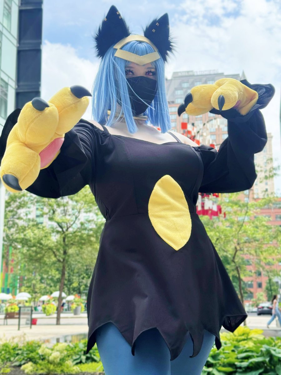 SinderVTuber's tweet photo. Otakuthon was one of the best con experiences I've ever had! 🧡
It's all thanks to the team at Peaches, who are all so incredibly sweet and hardworking!

Thank you for coming to see me, the Pyro Pups were all so kind and thoughtful! I had so much fun! https://t.co/nSWzNwd4el