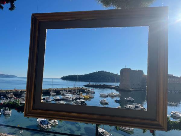 VarosYacht's tweet photo. DISCOUNTS for August &amp; September bookings. Island hop on a boat in Croatia or Greece. BAREBOAT &amp; SKIPPERED boats. Also,FLOTILLA holidays for all the family in POROS Greece.
@Split
@Hvar
@Dubrovnik
and
@POROS in Greece    
 https://t.co/I79RxZzTHa https://t.co/wdHOQ2LFfX