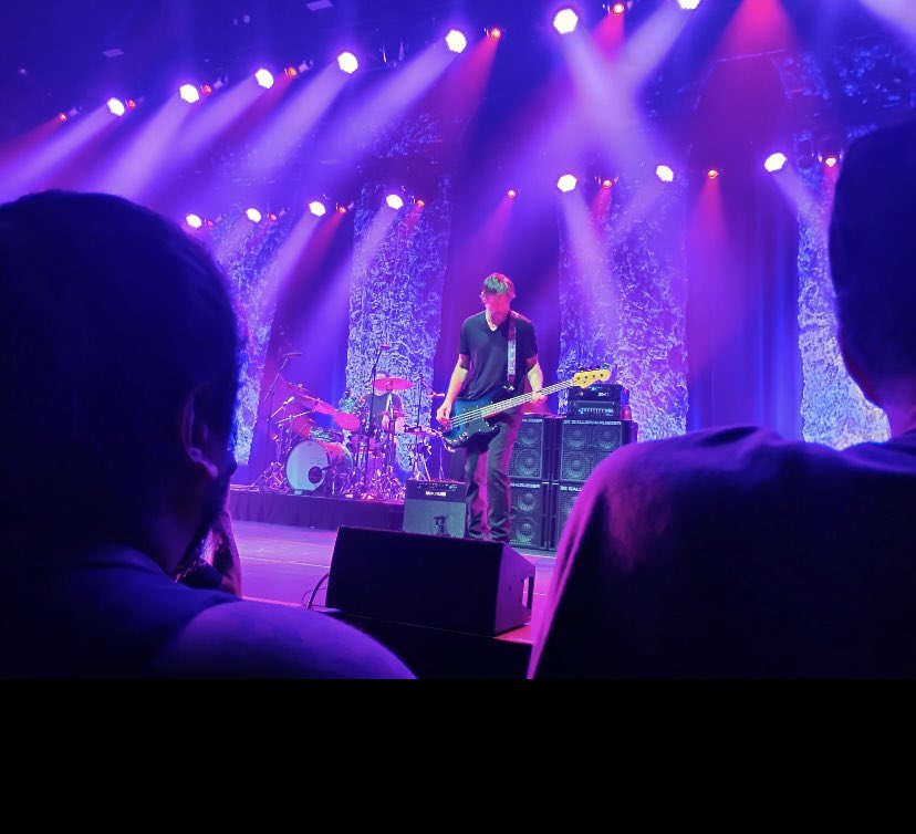 KeanuRevee41994's tweet photo. Grateful for every stage, every song, and every person who continues to support Dogstar. 🙏 https://t.co/CscscQGmT5