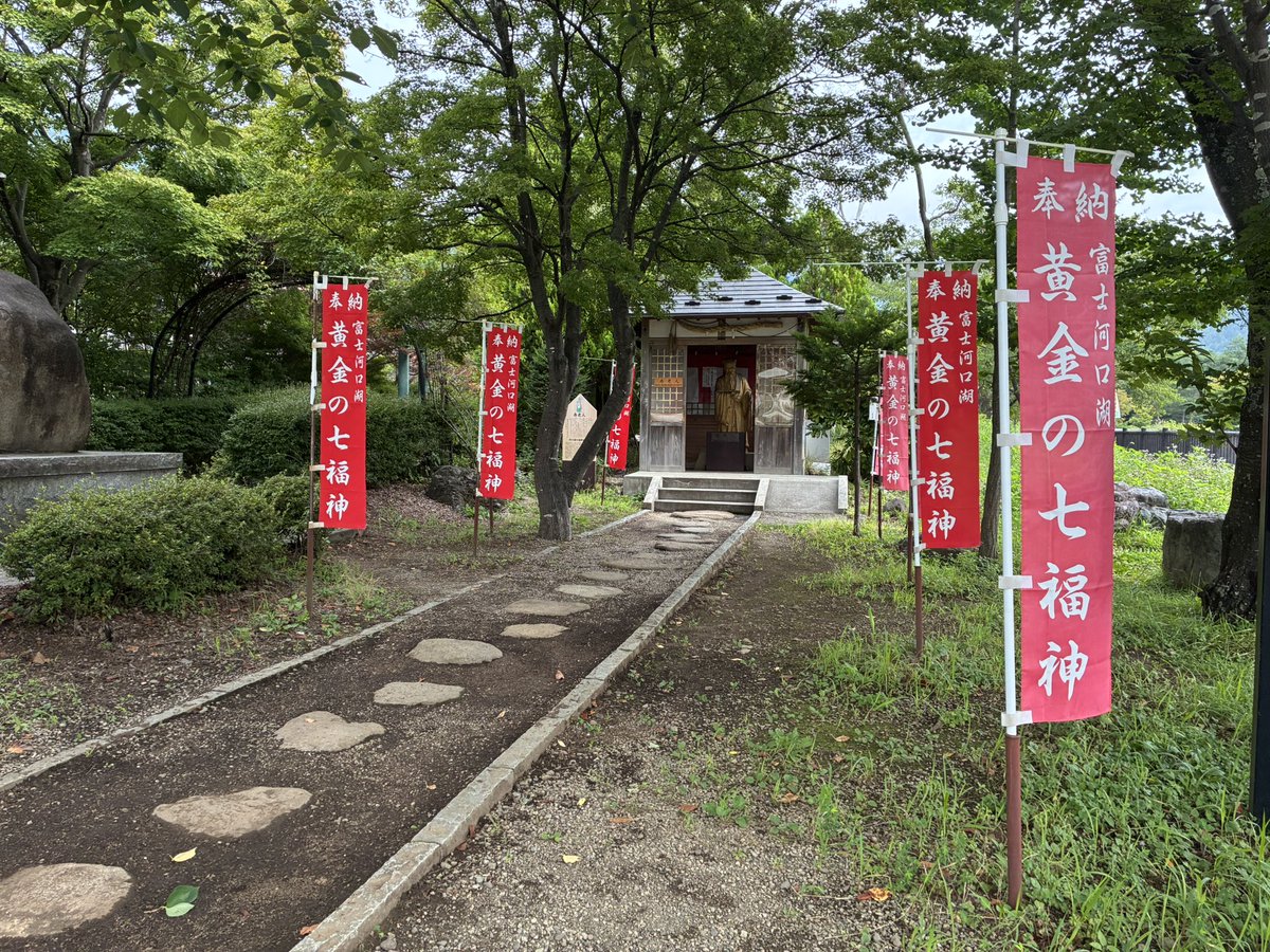 anntaku_2's tweet photo. 朝5時に起きて徘徊

まだ5つくらいあるみたいだったけどやめた https://t.co/WTKmxfTxpF