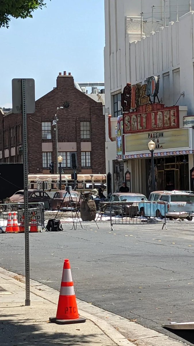 RichTPar's tweet photo. Decided to stop by the Fox Theater in Downtown Pomona (only 2 miles from my house) to check out the set for FALLOUT Season 3!
#SetLife https://t.co/J2t6aHh0KT