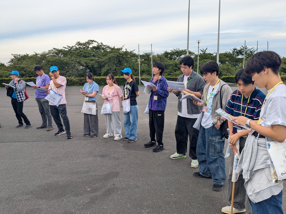 koshi_friends's tweet photo. 3日目の朝です。
赤城は気温22.3℃、WBGT19.2。涼しい朝です。風が吹いています。

ラジオ体操をし、テーマソングを歌い、これからの活動をがんばろう！と声を出しました。
眠い子もいますが元気な表情です！

#ジュニアリーダー #子ども会 https://t.co/q7AvzvqboD