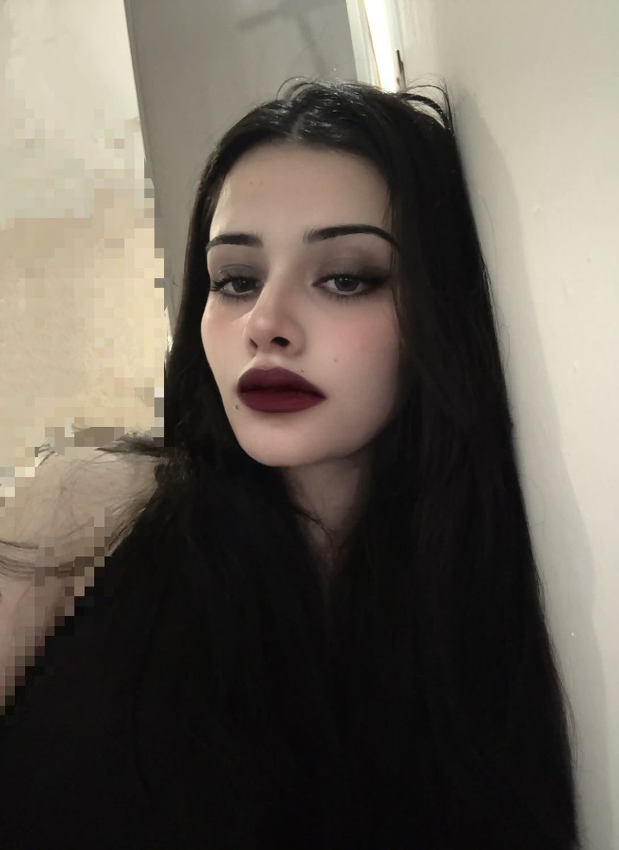 makemevo's tweet photo. vampire 
البشر وجبة خفيفة https://t.co/aq138qjfu2