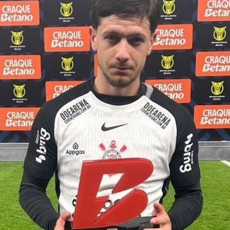 ludamiati's tweet photo. De verdade, tiraram mesmo o espírito obsessor dele https://t.co/AU00Xw2YXB