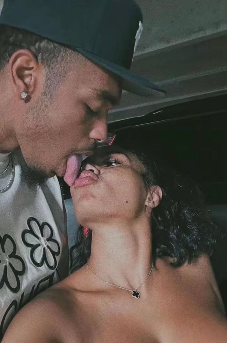 ArlexzyX's tweet photo. I love love and I really want to be in love✨❤️ https://t.co/Vvu16WCqWS