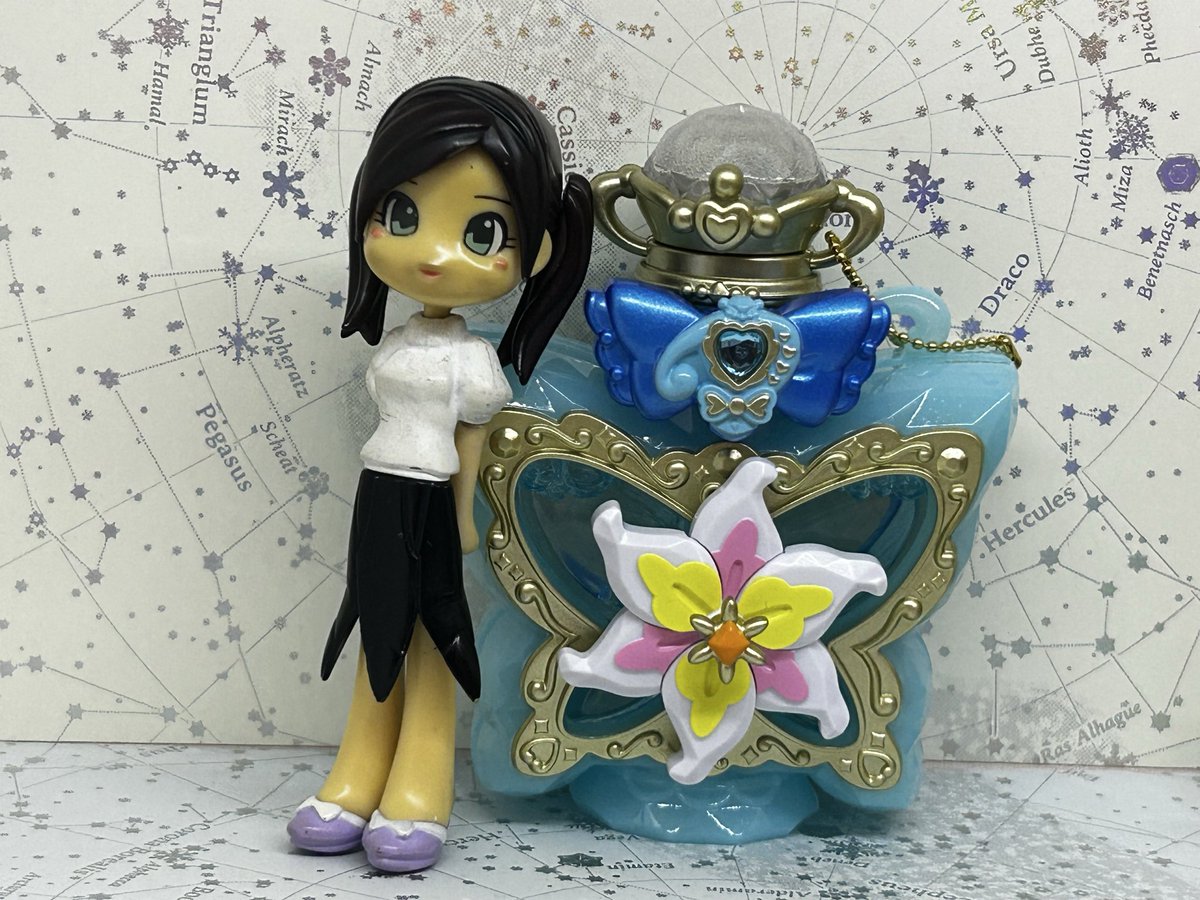 botan00416's tweet photo. ケースなしで販売されてたので購入してみたよトップオブリリーフレグランス。
香りは爽やかでスッキリした良い匂いだけど、すぐ香りが消えてしまうのが難点。
#ピンキーストリート https://t.co/xBObZ8otgG