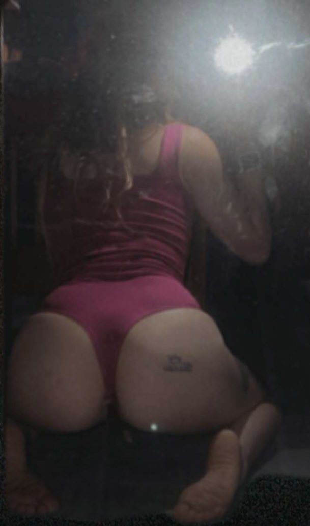 DMccoulson's tweet photo. Cucks hot ex submitted https://t.co/A9wNOKtuKf