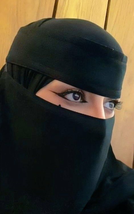 ssaaosb's tweet photo. من يتزوجني اقسم بالله اني صادقة 40 سنة منفصلة بدون اولاد تقبل التعدد تقبل العمر من 30 الى 65 سنه ولا اريد مهر ولا اي شي فقط الستر والعفه الجاد https://t.co/kVqnjjE2hl