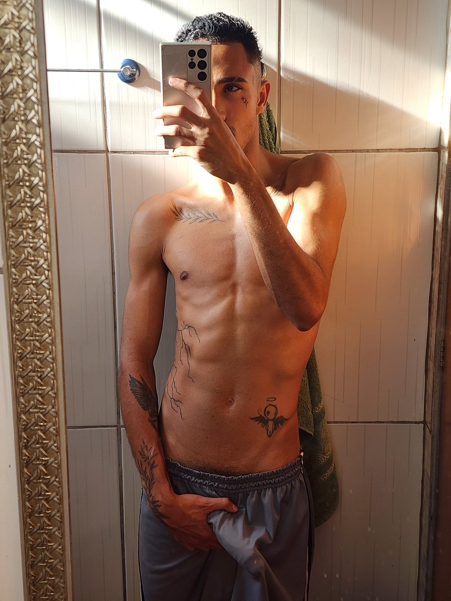 031_junioreis's tweet photo. 👍🏽✊🏽🍆 https://t.co/qzb2q6uDVs
