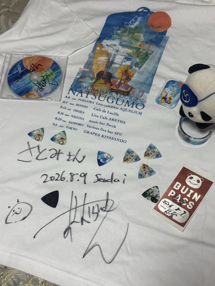 osatomis's tweet photo. @niconicosamurai 仙台に来てくれてありがとうございます😊
サイコーすぎました！！🎸🙋🙌
🎶久しぶりにお話できて��しかったです( *´꒳`*)
元気にツアー完走🏃‍♂️を山形より願っております✨️ https://t.co/mUdG8iJaVZ