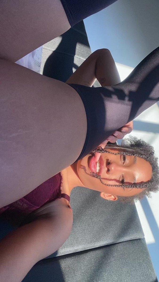 Rank0D0kzh's tweet photo. I absolutely love dad bods, but do men love midget bods like me the same way? https://t.co/1Qj0gQpQYf