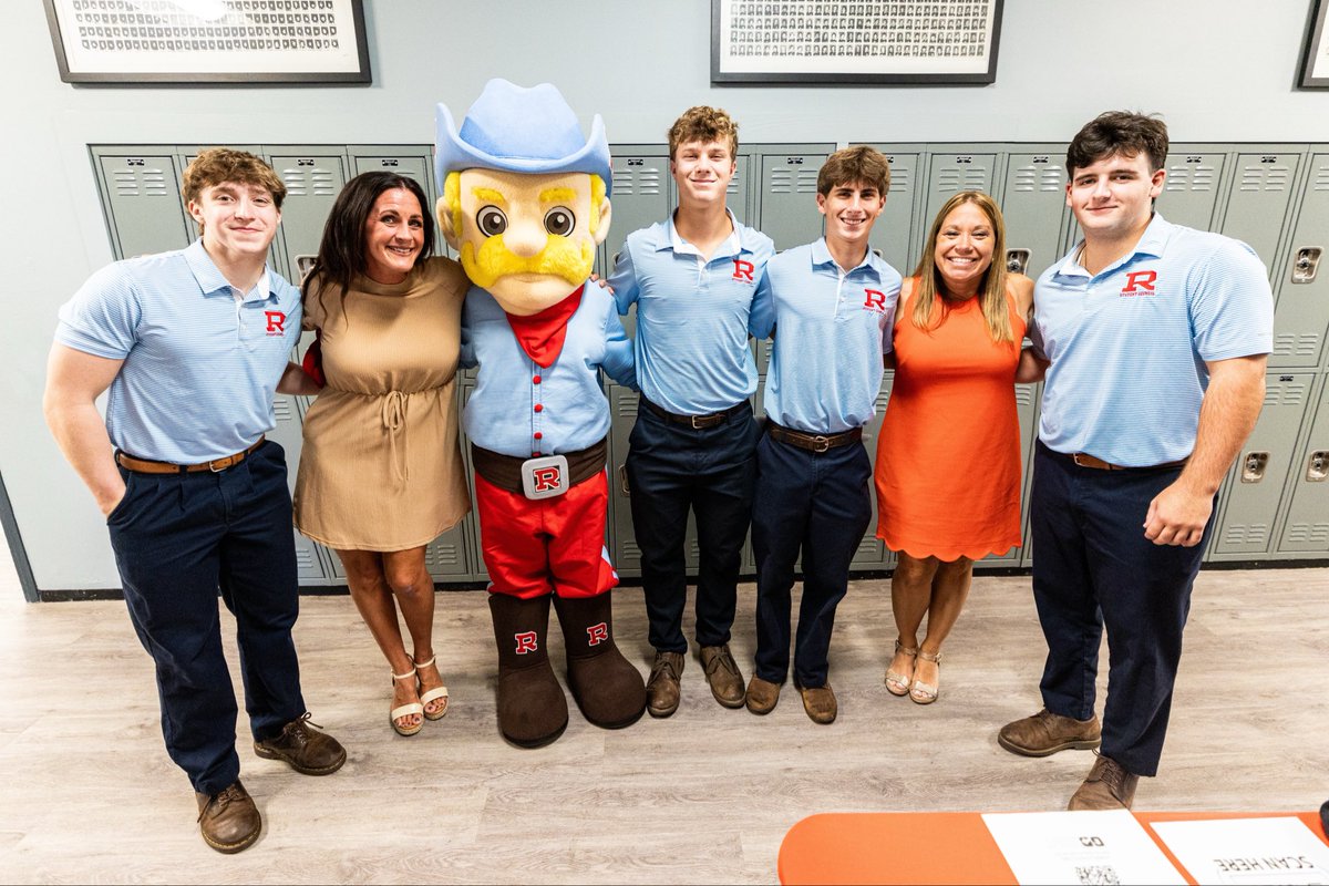 ArchRUMMEL's tweet photo. Finally, our Raiders are back! 📚✏️

It was great seeing everyone on campus for Check-In Day today. Stay tuned for more pictures from our first days of classes as our 8th graders begin school tomorrow, and our
9th, 10th, 11th, and 12th graders begin on Wednesday.

Welcome back, Raiders! #ItsAGreatDayToBeARaider #BackToSchool