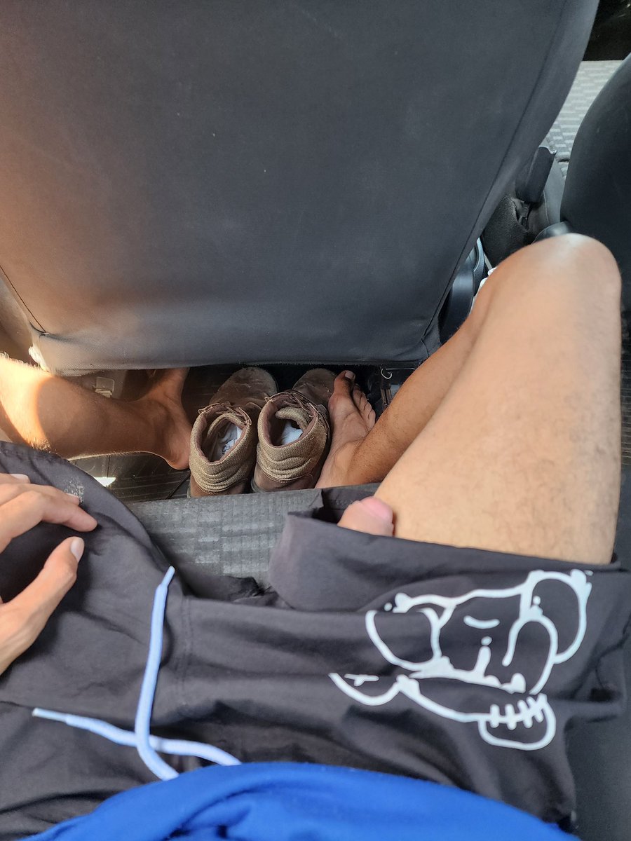 031_junioreis's tweet photo. Ir ralar sem cueca da nisso 🤣 https://t.co/zdqtiQt91f