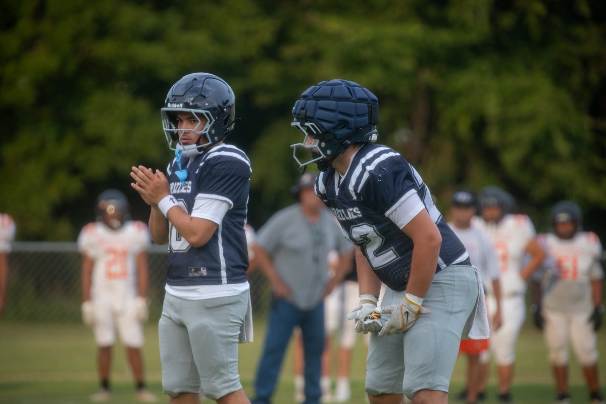 ColtenBarba10's tweet photo. Putting in the work and chasing the opportunity. 

2028 QB | 5’8” 170
1,708 YDS | 17 TD | 65%
3.29 GPA

Let’s go! 
@QBHitList @NashvillePreps @PrepRedzone @Rivals https://t.co/D9oJmHlvgG