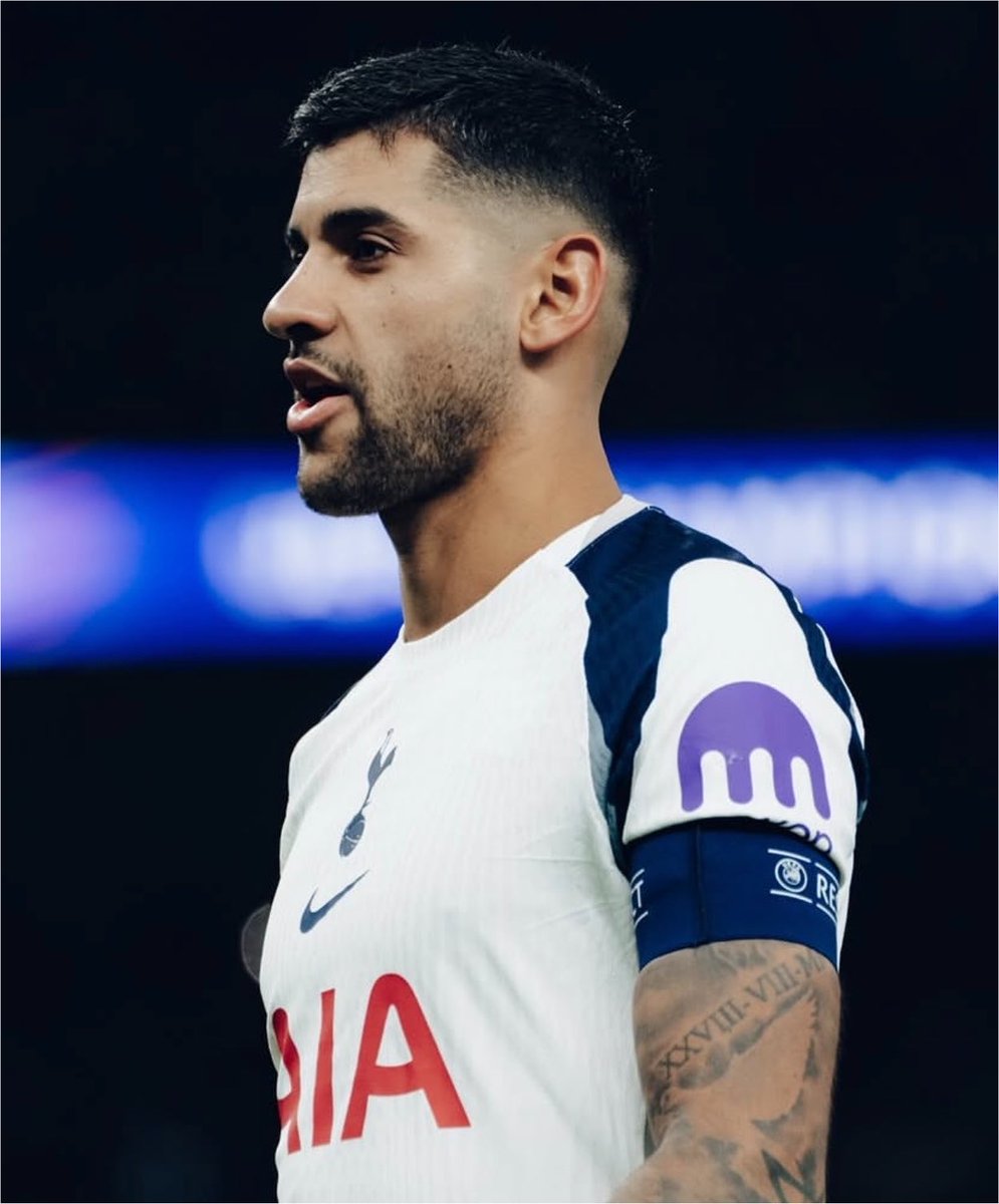 Utdtruthful's tweet photo. 🚨🗣️ Paul Scholes: “I think United probably NEED two center backs. I'd sign Cristian Romero. I know he's a nutter and he's got disciplinary issues.

“But I just think he can be a very good center half. I think someone like Michael Carrick could really CALM him down. 

“And you're talking £30m or £40m quid. This is a fellow who's played center half and won the World Cup.” #MUFC [@goodbadftblpod]