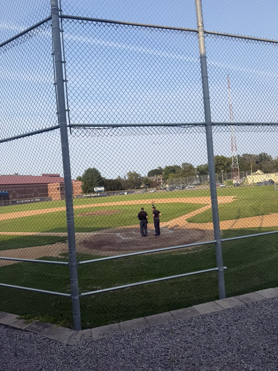 Gianni2225's tweet photo. Covering some #Section6A for @MinnBaseball
First pitch between @freightbaseball and @NSP_Snowmen coming in about 5 minutes
Follow this thread for updates! https://t.co/M3gQHCt9yZ