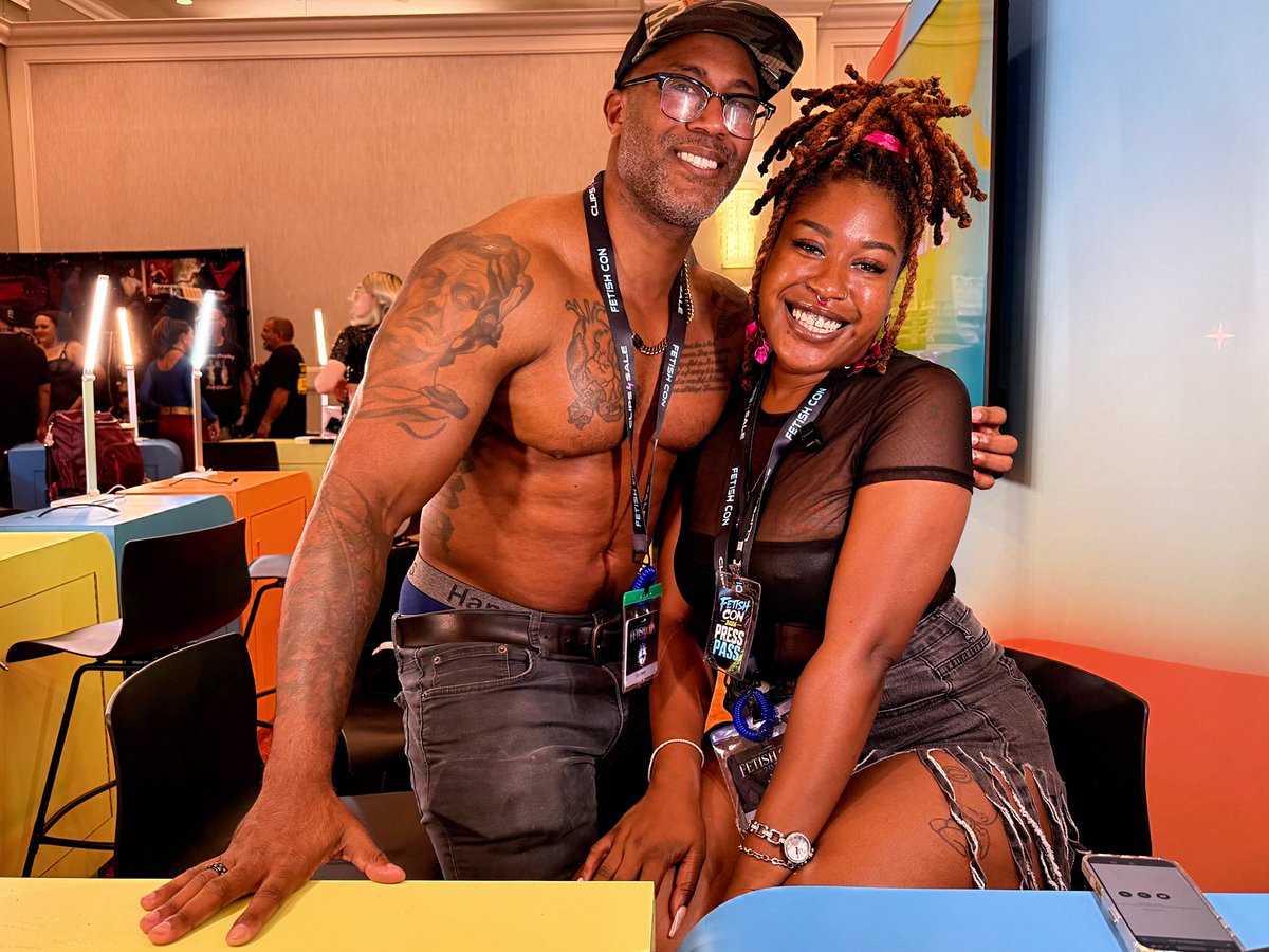 theeauralaura's tweet photo. FetCon was a vibe🔥✨ 

Interviews dropping soon🚨
@SirBuffLowreyX 
@theXXXSlayer 
@SlurpGoddesss https://t.co/GYDibpkqql