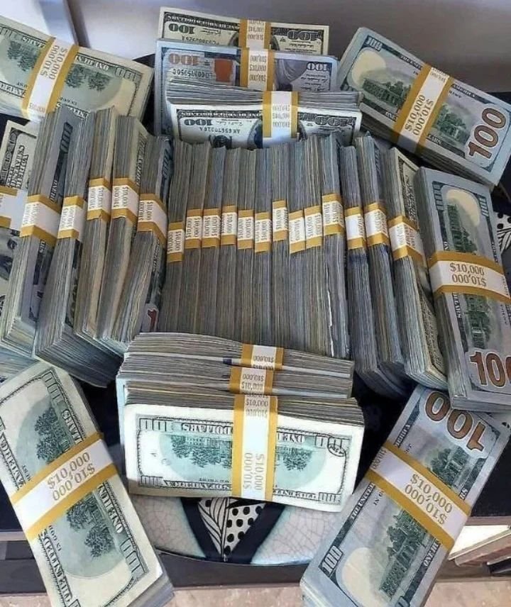 Olicbest's tweet photo. Money https://t.co/upbjUNWKvh