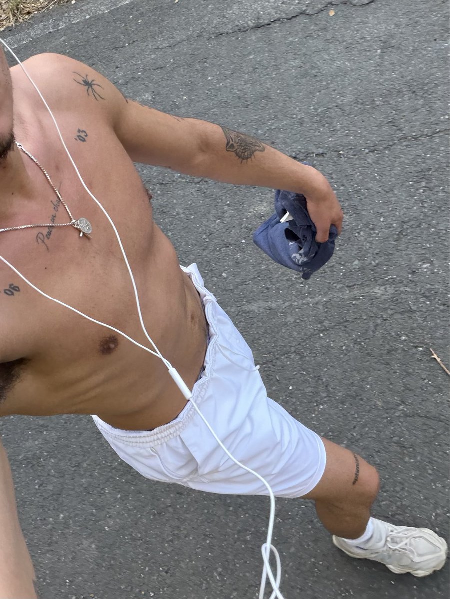 TheGreenerSides's tweet photo. I wanna get my nipples pierced sooo bad but feedback is always 50/50. What do we think chat? 

(For reference) https://t.co/mA7nsSLFMS