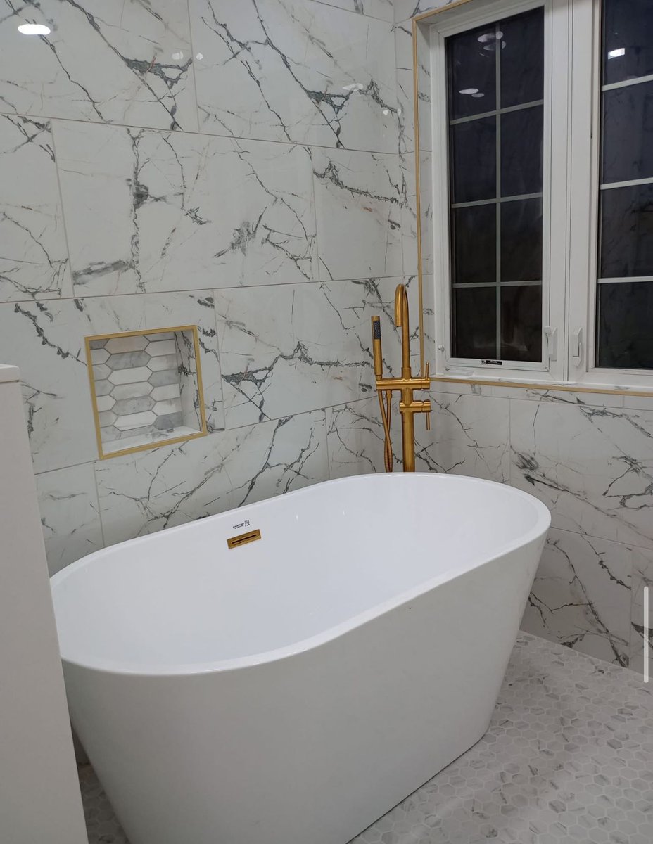 Premiumtilede's tweet photo. ✨ Monday bathroom inspiration! ✨ 

There’s nothing like starting the week with a look at a few bathroom transformations we’ve recently completed to help you with your look for your dream bathroom!

Click here now! -> https://t.co/4pHjaVz3WC

📞 (302) 330-2691
#BathroomRemodel https://t.co/arvKuUAP75