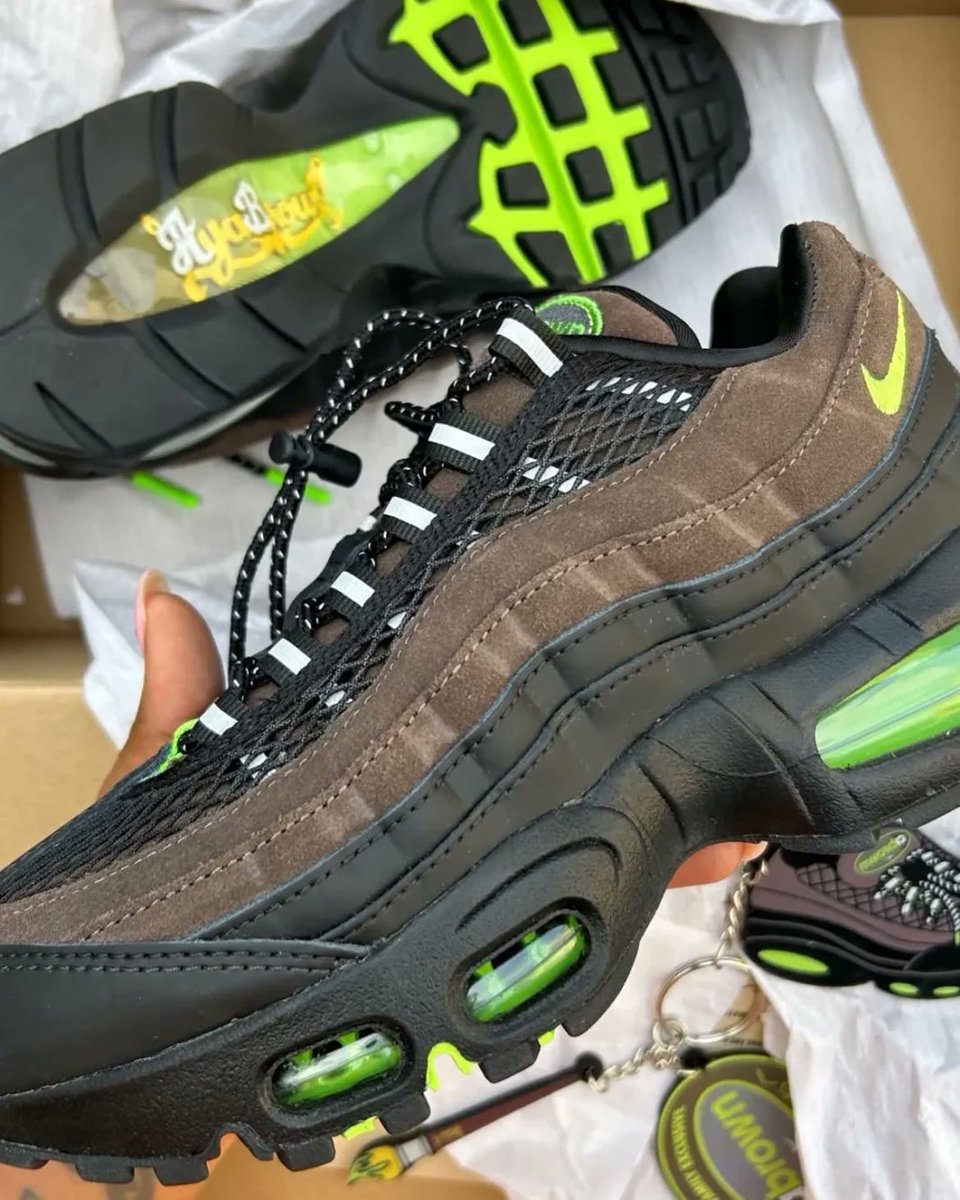 fullress's tweet photo. 【F&amp;Fモデル・200足限定】
Aya Brown x NIKE AIR MAX 95 "Baroque Brown" (アヤ・ブラウン ナイキ エア マックス "バロックブラウン") [IQ6688-200]

https://t.co/7lLrLbdsyG https://t.co/bF0nkP2JYw