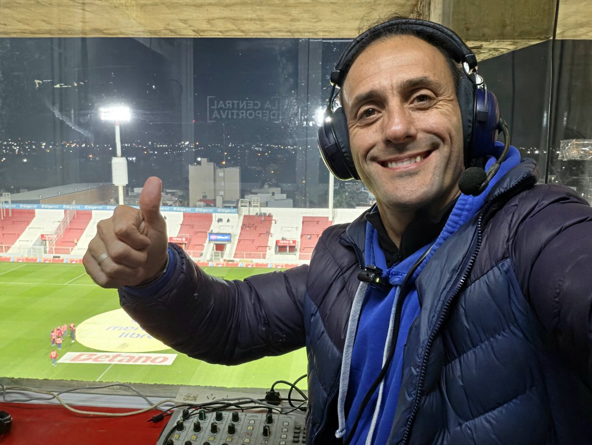 NicoMai10's tweet photo. 🎤🎧Este Lunes desde las 19:30 escuchá 🔴⚪️#Unión - ⚫️⚪️#CentralCórdoba (Sgo del Estero) por @cadena3com Santa Fe FM 📻 101.7 + web + App + Youtube de LA CENTRAL DEPORTIVA Y CADENA 3 ARGENTINA junto al equipo de @lacentrald_sf ....el equipo que juega en TODAS las canchas https://t.co/i5PwmIger9
