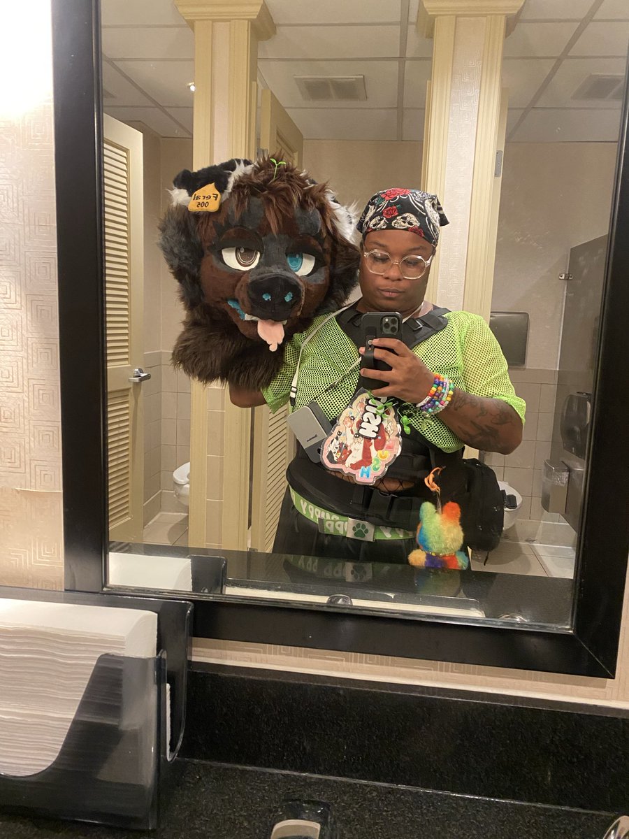 _FeralByte's tweet photo. all my fits at #furrydelphia next 🔜 #megaplex https://t.co/0Qk4PfzzZY