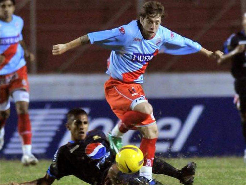 fabianhmendez's tweet photo. Recuerdo
4/9/2008 #Arsenal ganaba en Tegucigalpa-Honduras a Motagua 2-1, goles: J. Nascimento (M), Alejandro Gómez, Facundo Coria -p- (A). VUELTA-1ra ronda-llave 10-Sudamericana 2008.
Nota: La Prensa https://t.co/RWeu77XL5g
Video: Youtube/defutbolazo3 https://t.co/xnQmKw4s78 https://t.co/Ar3KlnwNtf