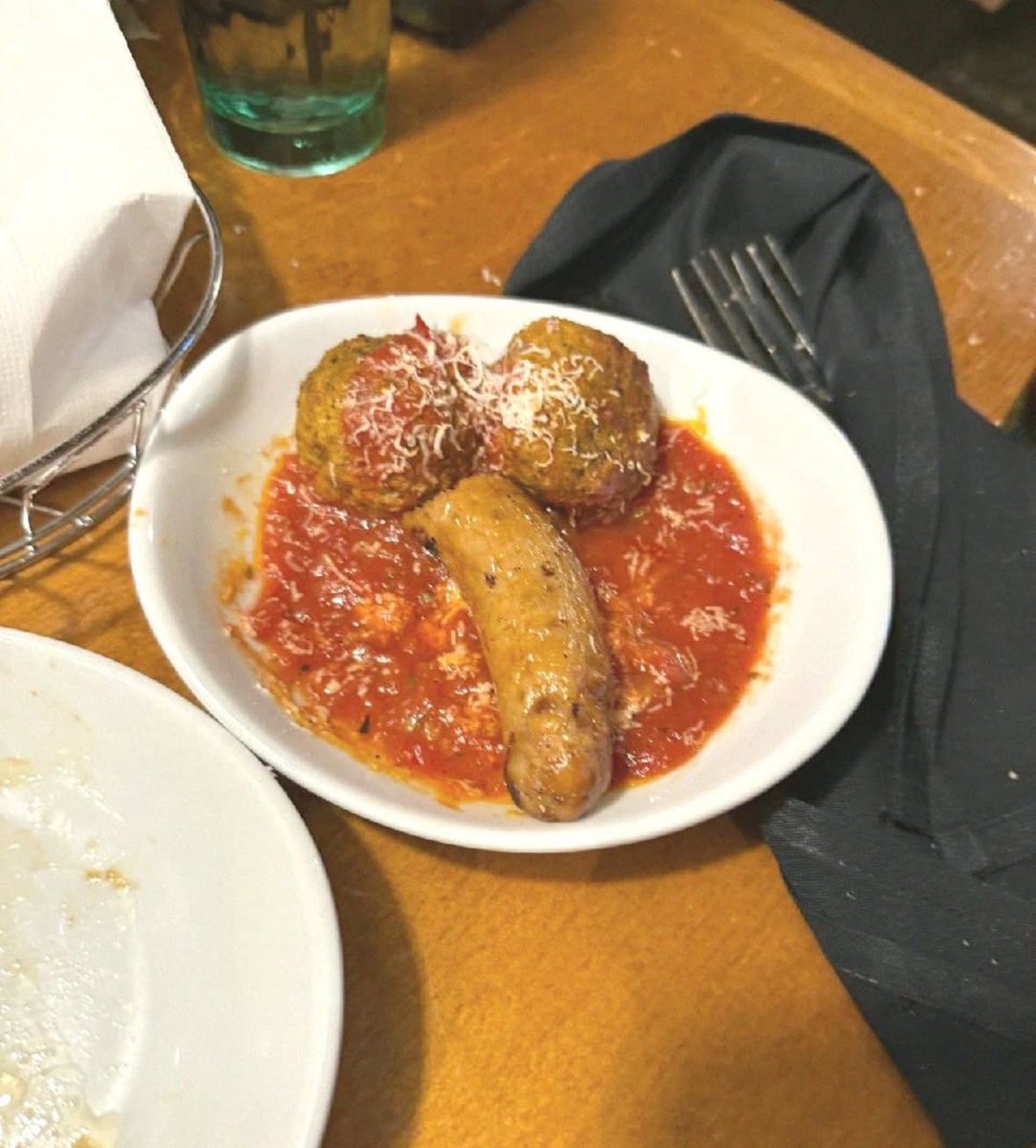 bustone_mike's tweet photo. @AndysBull1243 @ThePoniExpress He’s eating 40 wings…Amanda is enjoying my sausage & meatballs! HAW,HAW,HAW,HAW! #CuckaPoni #EAD #TheConductor #AmandaExpress #TheBustone! https://t.co/UfZeTwbn0u