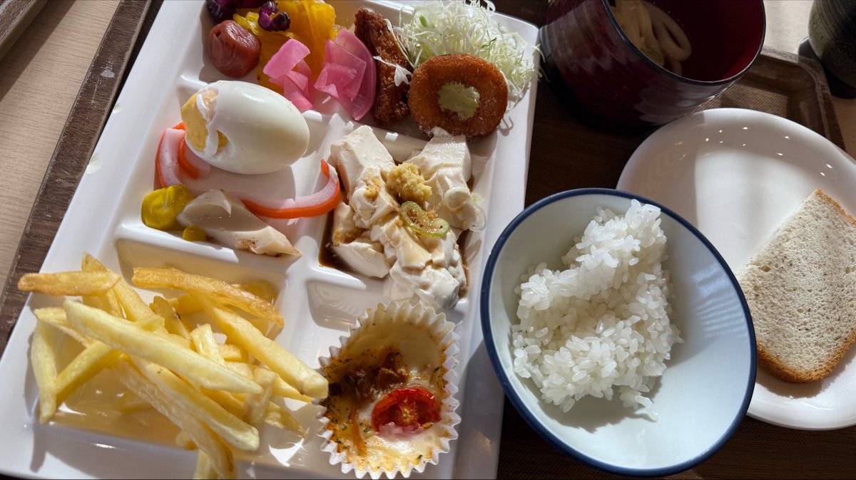PANZER_FD2's tweet photo. おはよう朝ごはん https://t.co/Cc0Rf9OGry