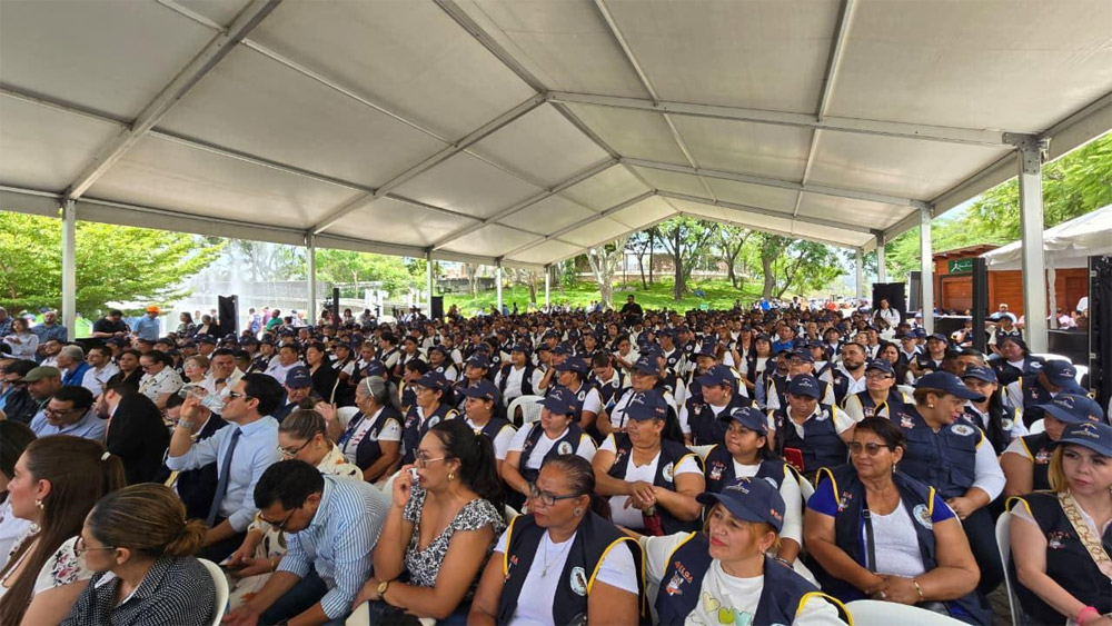 ProcesoDigital's tweet photo. #CAPITAL Alcalde Juan Diego lanza “Bienestar Familiar”, el programa social más grande del Distrito Central https://t.co/7XKk1elPGa https://t.co/DEByJLWaeH