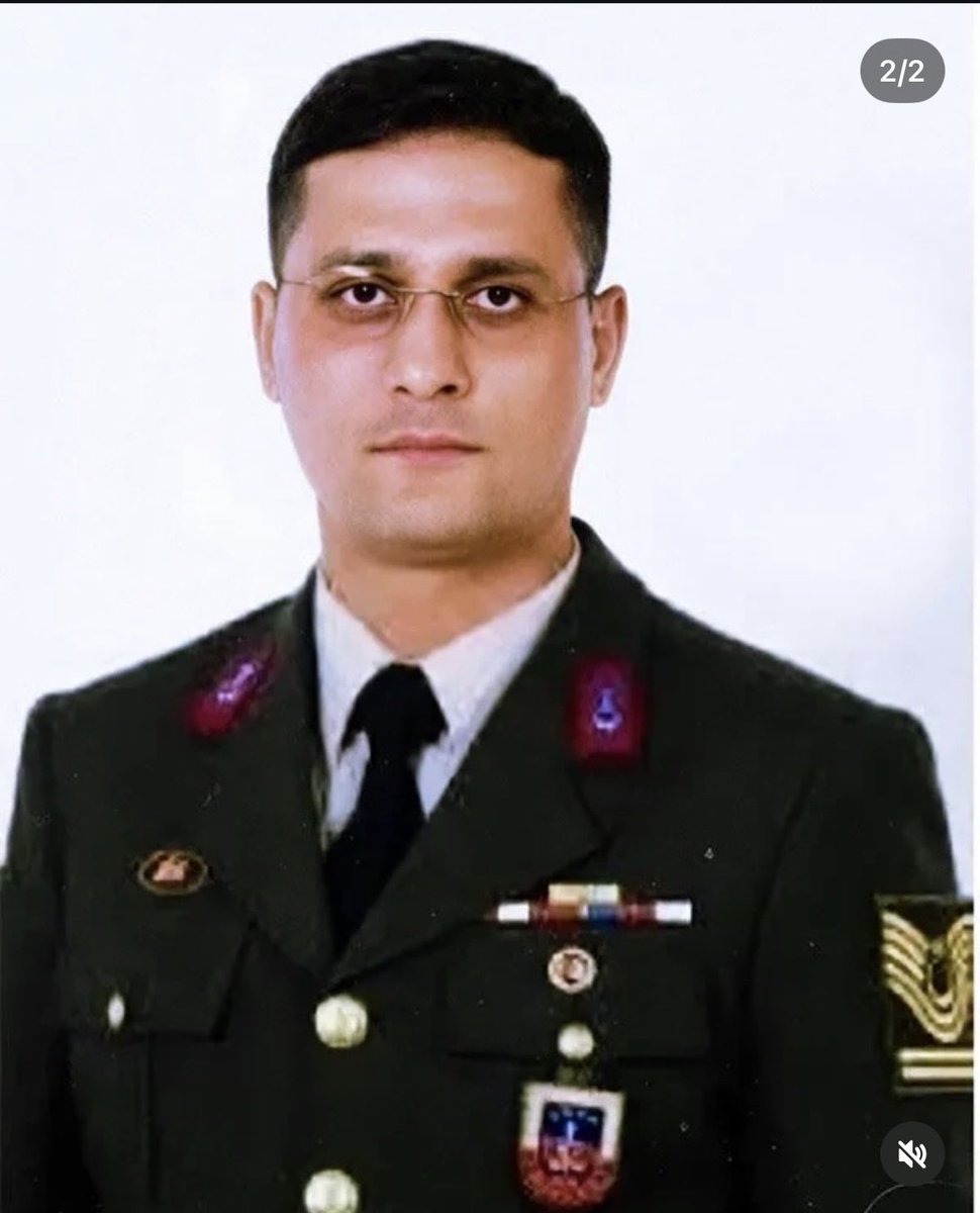 ozgephh's tweet photo. Eren BÜLBÜL ve Ferhat GEDİK Trabzonun Maçka ilçesinde 11 Ağustos 2017’de PKK’LI TERÖRİSTLER TARAFINDAN ŞEHİT EDİLDİ. 
Siz hala hangi çerçeveden hangi oylamadan bahsediyosunuz! https://t.co/uT2bJBCr9Z