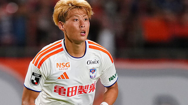 albirex_pr's tweet photo. #藤原優大 選手の負傷について公式サイトでお知らせいたしました。
第1節・RB大宮アルディージャ戦で負傷し、診察の結果、左アキレス腱断裂と診断されました。

➡️https://t.co/5JeaJ9wwPg

優大選手が戻ってくる日を待っています。
共に乗り越えましょう。
#albirex #アルビレックス新潟 https://t.co/ITMjN3sYyl