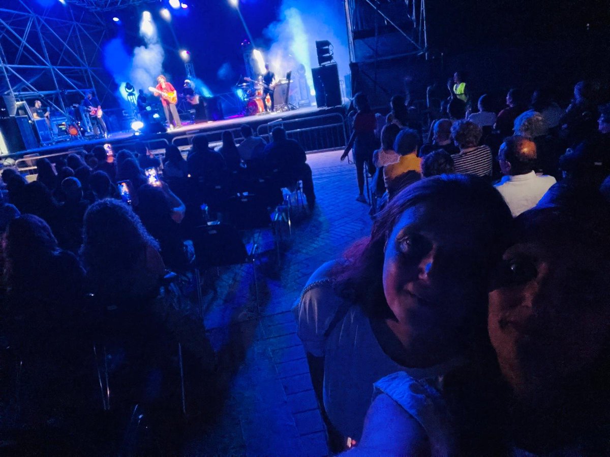 oligra81's tweet photo. @MetaErmal ...sei sempre tu...ho ritrovato un Ermal strepitoso https://t.co/NqAf4hEo7F