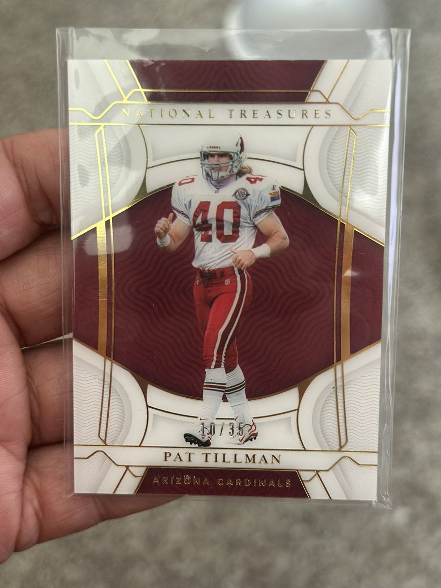 rmak1523's tweet photo. @cardboardbst Pat Tillman /35 - $145 https://t.co/2hFKiow8bV