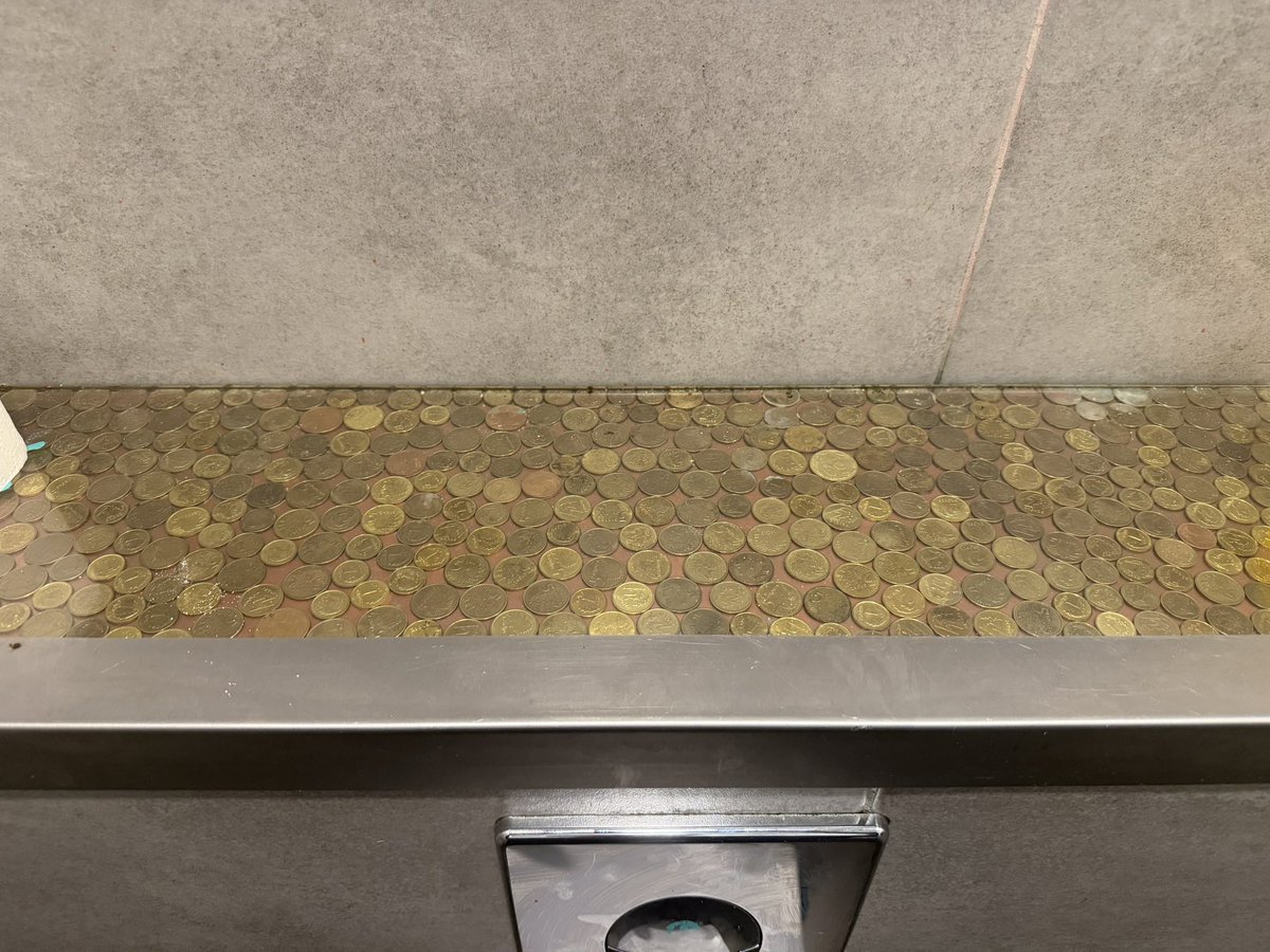 GeordieGreep's tweet photo. “Listen guys I’m gonna put a load of coins under a pane of glass, it’ll be a really great design feature” a fucking wanker. - wank https://t.co/NpgvLNLrMB