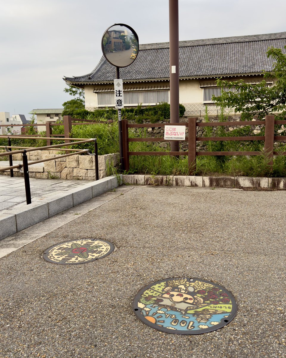 machipic_'s tweet photo. 岸和田市マンホールとマンホールカード
念願の岸和田城にも行けた https://t.co/AK8x5goapd