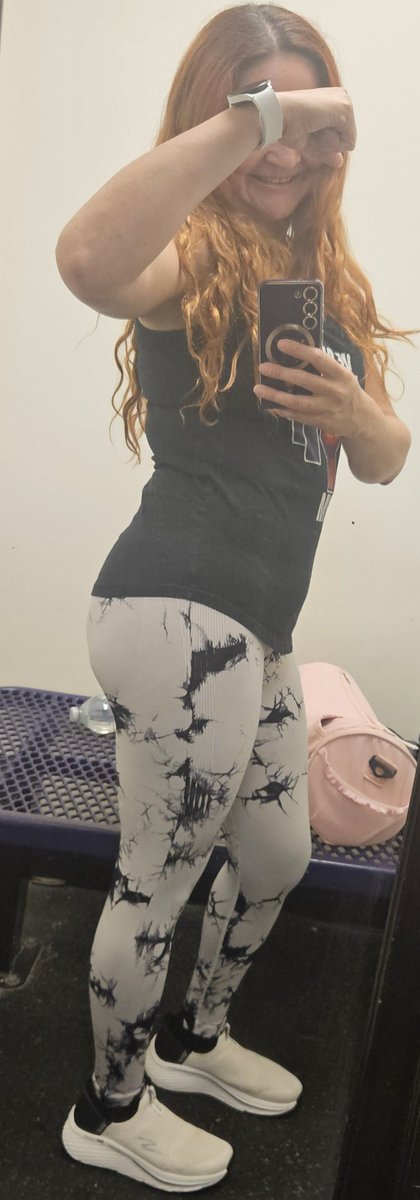 Chelita_NI's tweet photo. A unos dias de llegar a mis 44 primaveras, sinceramente me siento muy contenta de mantenerme activa, saludable y con mucha energía, a estas edades hasta respirar mucho lo engorda a uno. 😂😂

Saben que no soy mucho de subir fotos, pero ya son 6 años de una vida saludable y ejercicios. 🤗