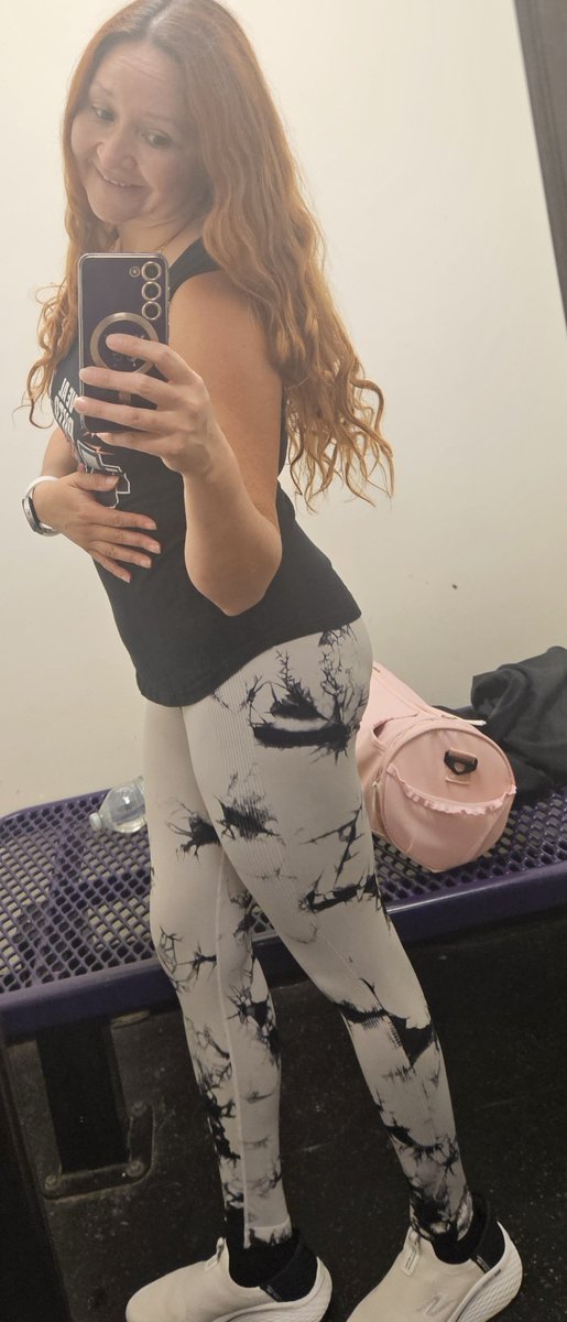 Chelita_NI's tweet photo. A unos dias de llegar a mis 44 primaveras, sinceramente me siento muy contenta de mantenerme activa, saludable y con mucha energía, a estas edades hasta respirar mucho lo engorda a uno. 😂😂

Saben que no soy mucho de subir fotos, pero ya son 6 años de una vida saludable y ejercicios. 🤗