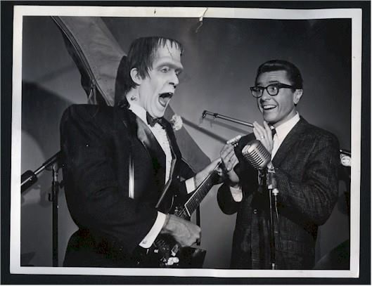 DarkCatBat's tweet photo. @historyrock_ Definitely Fred Gwynne (you said "what's," not "who's") 😏 https://t.co/GJjhYteEP1