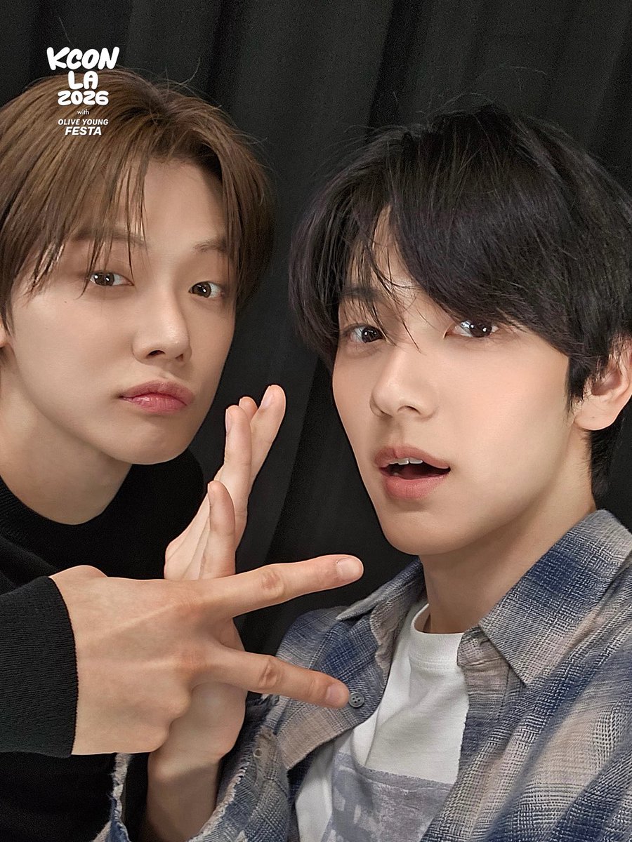 archivezzn's tweet photo. kcon check-in #YEONJUN #연준 #SOOBIN #수빈 https://t.co/QDaqTYYuqj