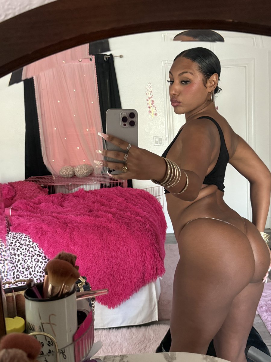 oliviaa1400's tweet photo. Fine ass auntie💦😝

#nsfwㅤ https://t.co/5Z83mllU24