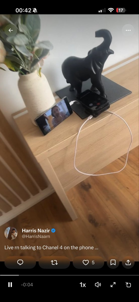 gryantosh's tweet photo. Harris fucked up again leaked channel 4 number

To me looks like +4479435146 can’t see last 2 digits https://t.co/keMujmR855