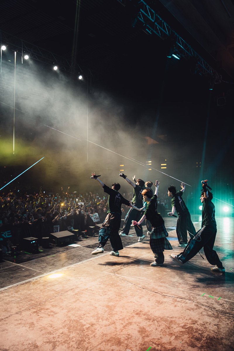 Q_ARE_Official's tweet photo. ¡Gracias por todo Santiago!
La pasamos pero increíble🔥

Nos vemos el 22 en viña del mar✨
#Q_ARE #TOUR #FÚ! https://t.co/abIH8RnJtl