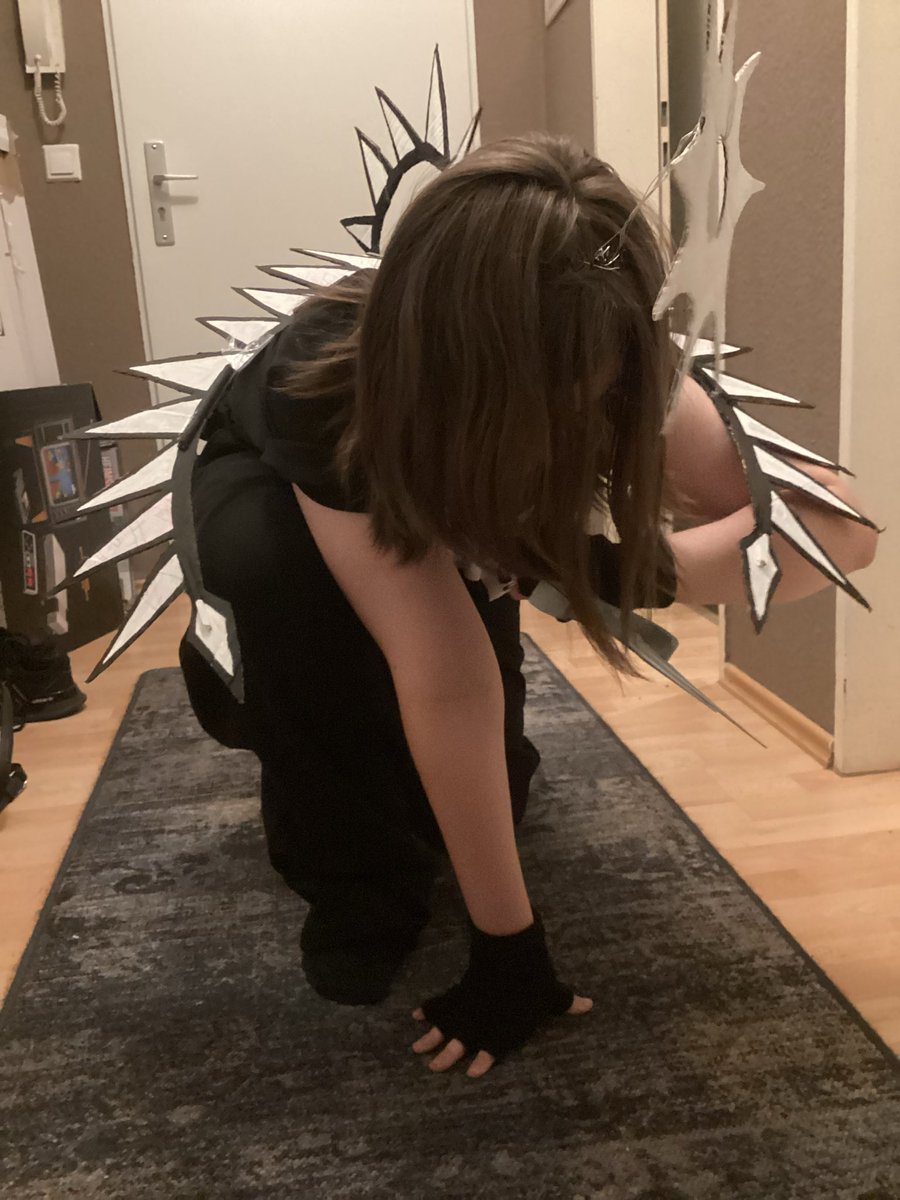 EmmaBecker2dy's tweet photo. @rblxforsaken Dear Forsaken team, my son really wanted  the "Legacy Milestone skins for Two-Time since his 12 birhtday so he created a cosplay almost entirely on his own in the hope of earning them. please feel free to contact me if there are any issues
His roblox user SirIan979 https://t.co/vVI75N60la