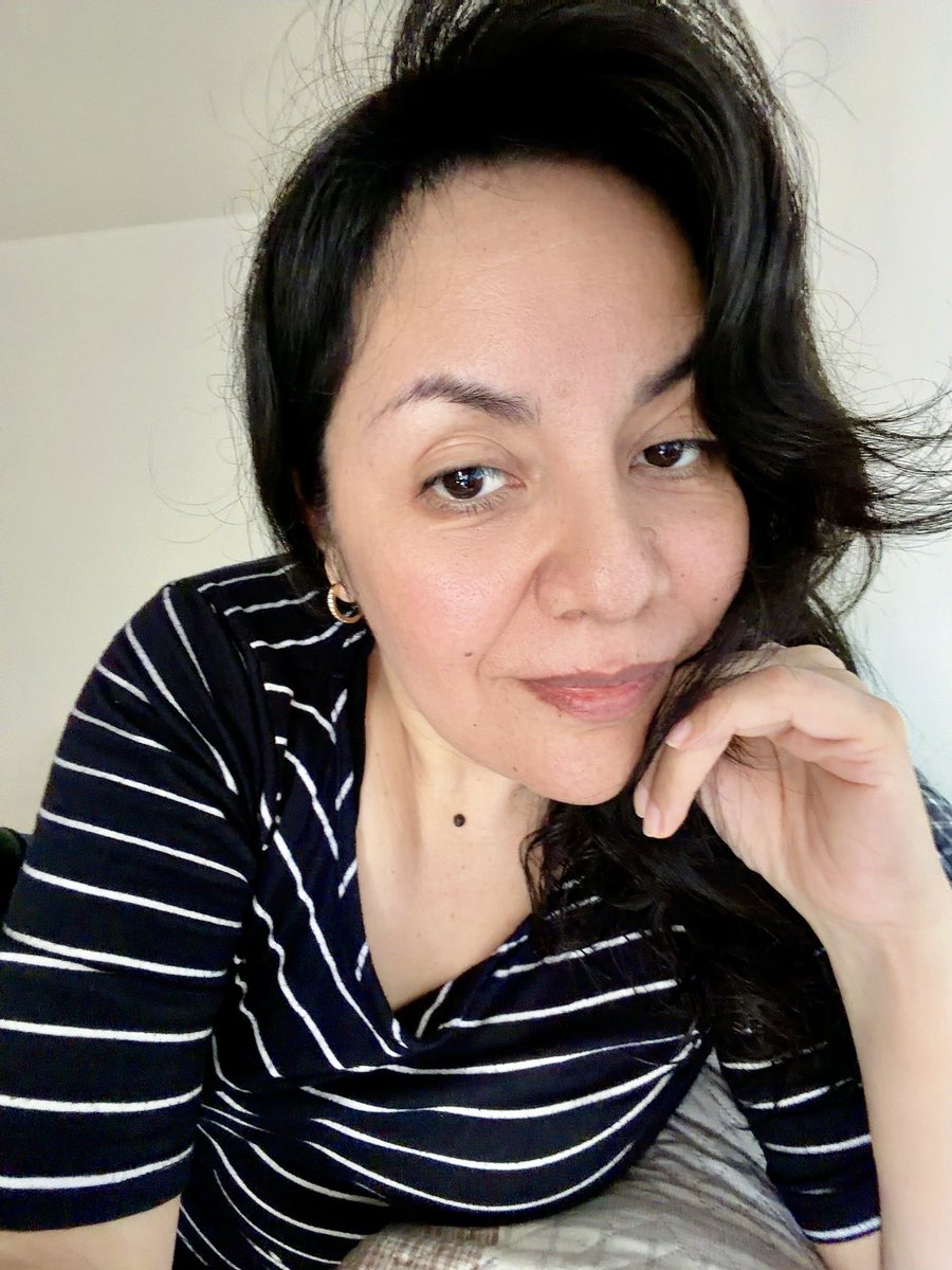 AAL9501's tweet photo. #FelizLunes #BuenasTardes #TardeTranquila #Paz

Buenas tardes, amigos de X. 🌷
Feliz tarde de lunes para todos. ✨
Hoy me siento tranquila y en paz. 🤍
Disfrutando una tarde sencilla y bonita.
Sin prisas, disfrutando el presente. 😊
Qué rico se siente tener un momento de calma. https://t.co/x4hUjGVZjR