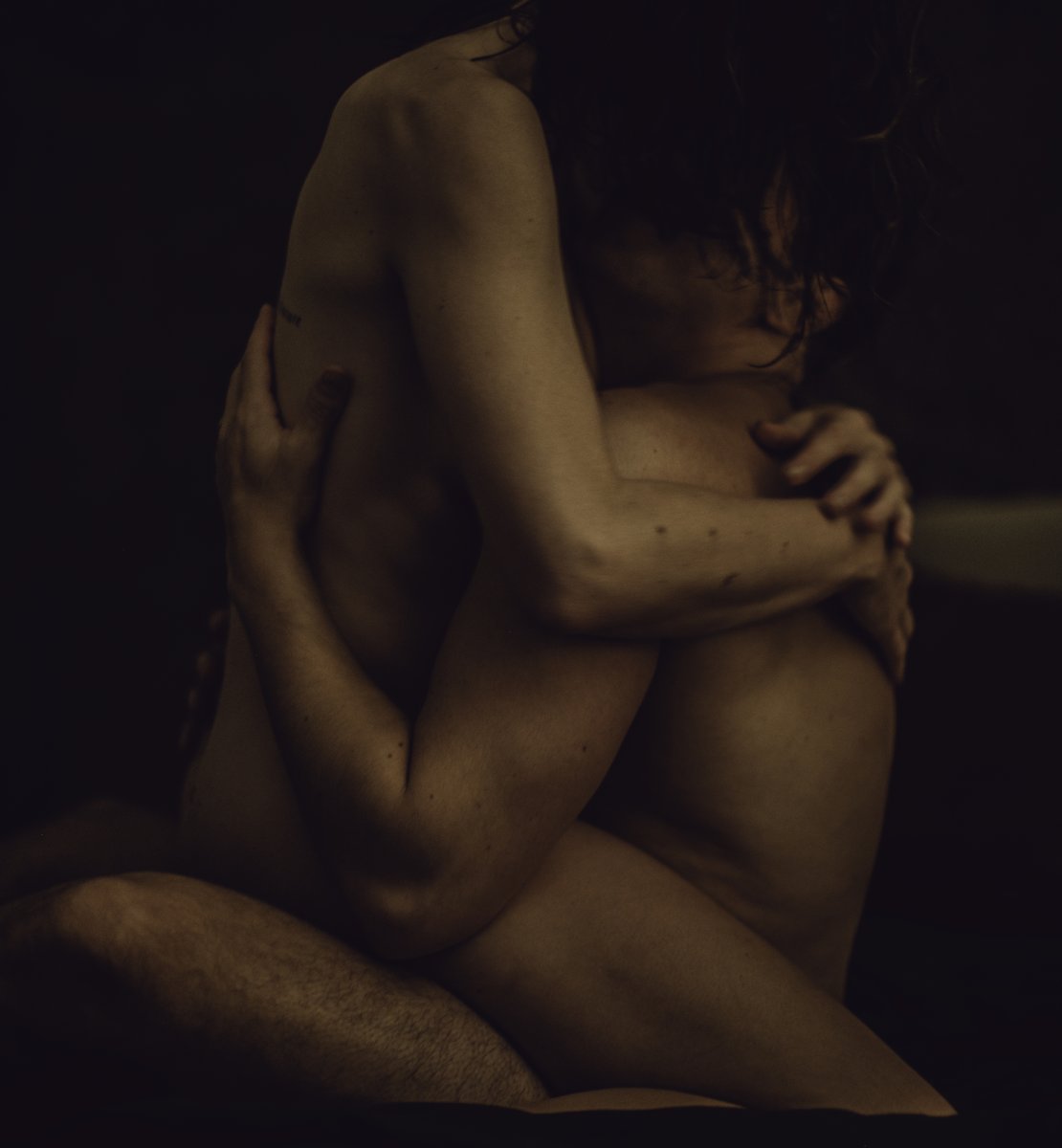 CarolineWPhoto's tweet photo. some recent favorite #fineartnudes too spicy for meta #carolinewfineart #couplesphotographer #underwaterphotographer #joshuatreephotographer #sandiegophotographer #losangelesphotographer https://t.co/Kn5BdbLVEk